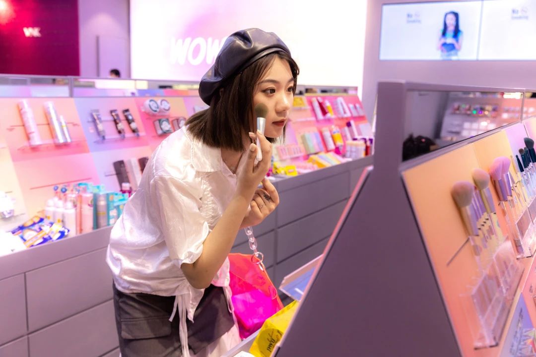 线下美妆店开出近200亿估值,美妆店投资骗局有哪些呢