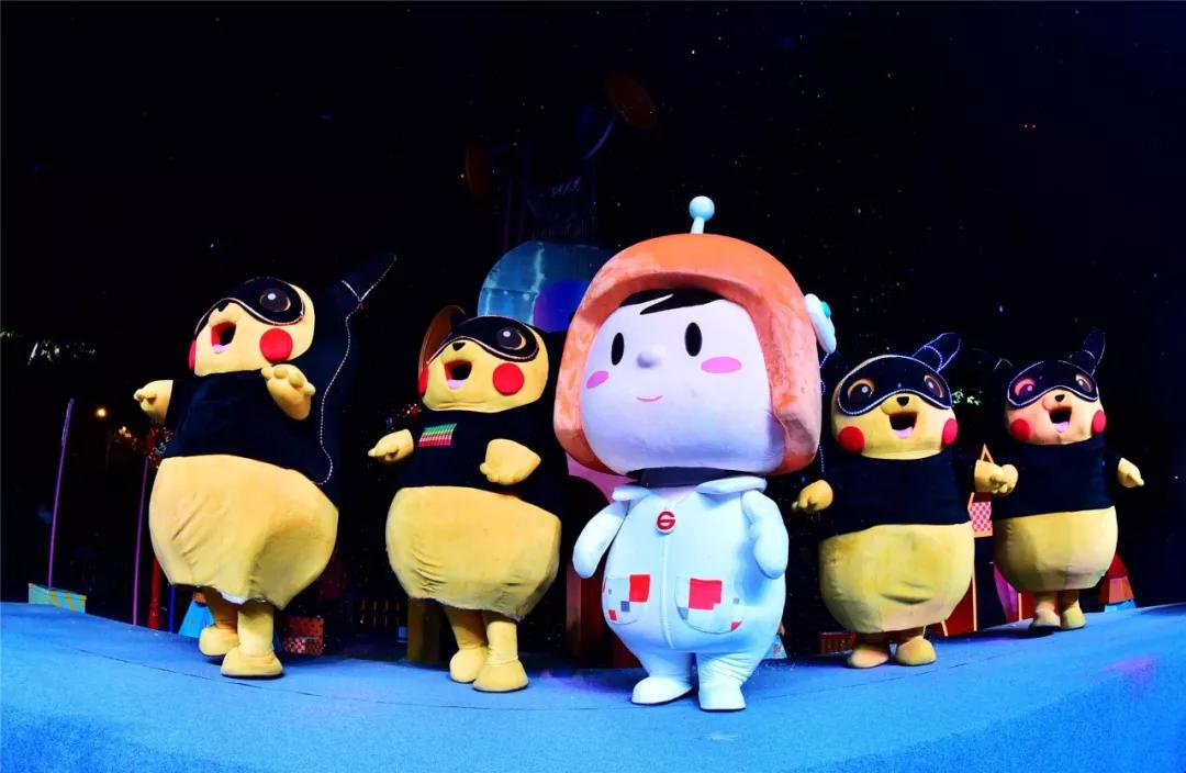 值得打卡的圣诞树,超炫的圣诞树打卡地