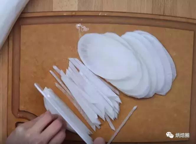 超好吃的广式萝卜糕附教程,现成萝卜糕怎么煎