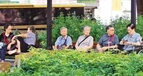 为什么香港人寿命最高,为何香港人寿命那么长