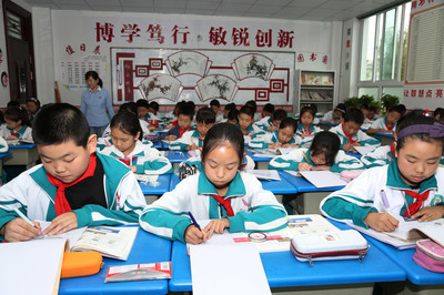 望天门山饮湖上初晴后雨教案,望天门山教案详案