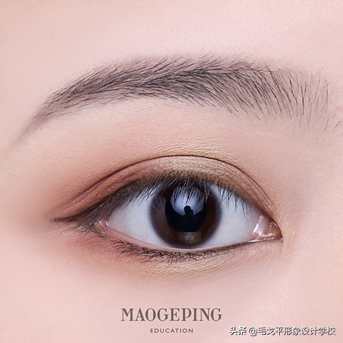 闪闪惹人爱还挺适合化眼妆,闪闪眼妆教程干净高级