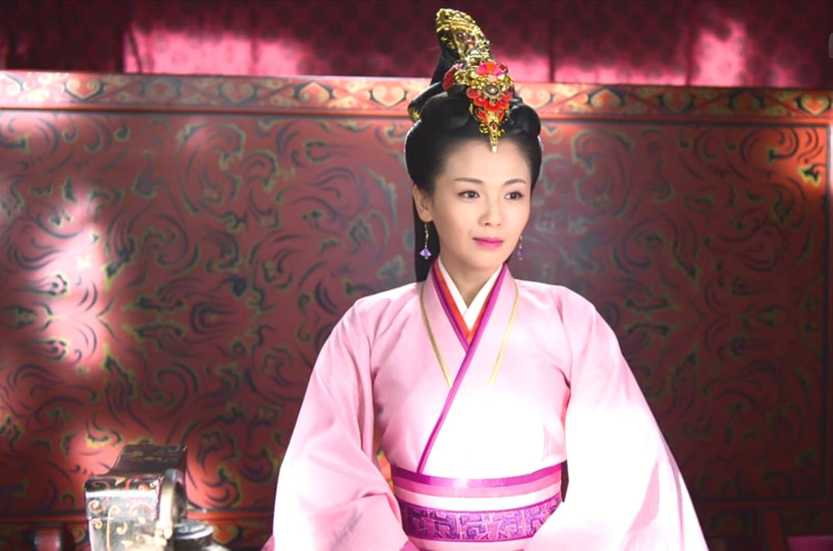 《芈月传》嬴驷对她最无情，芈姝还愿意一生追随，因无路可退