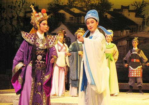 中国戏曲服饰的起源和形成,中国戏曲鞋子