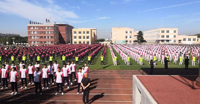 用爱托起明天的太阳—北票市桃园初级中学创建品牌学校纪实