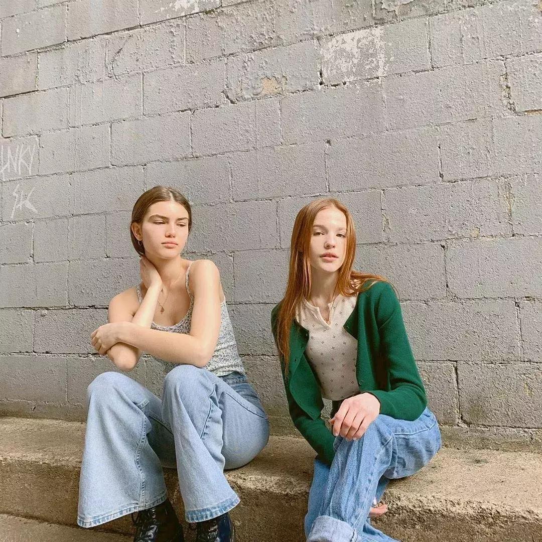 瘦小个穿什么裤子好看,瘦小个子穿什么版型的服装