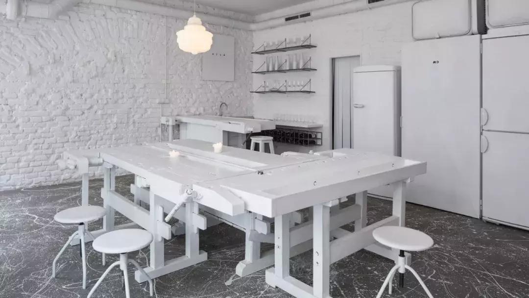 「布稀奇」裸砖墙这应用手法，除了糙汉子还有谁敢这么“裸”？