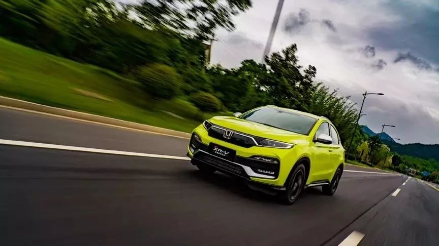 买轿车还是小型suv聪明人都选对了,为什么轿车贵suv便宜