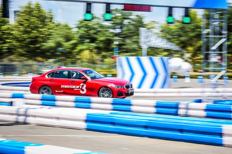 宝马轻量化做得最好的一款车,21款全新宝马3系测试