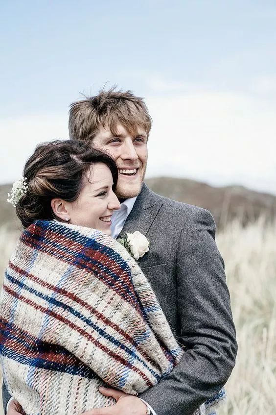 周冬雨王珞丹街拍,王珞丹秋冬穿搭