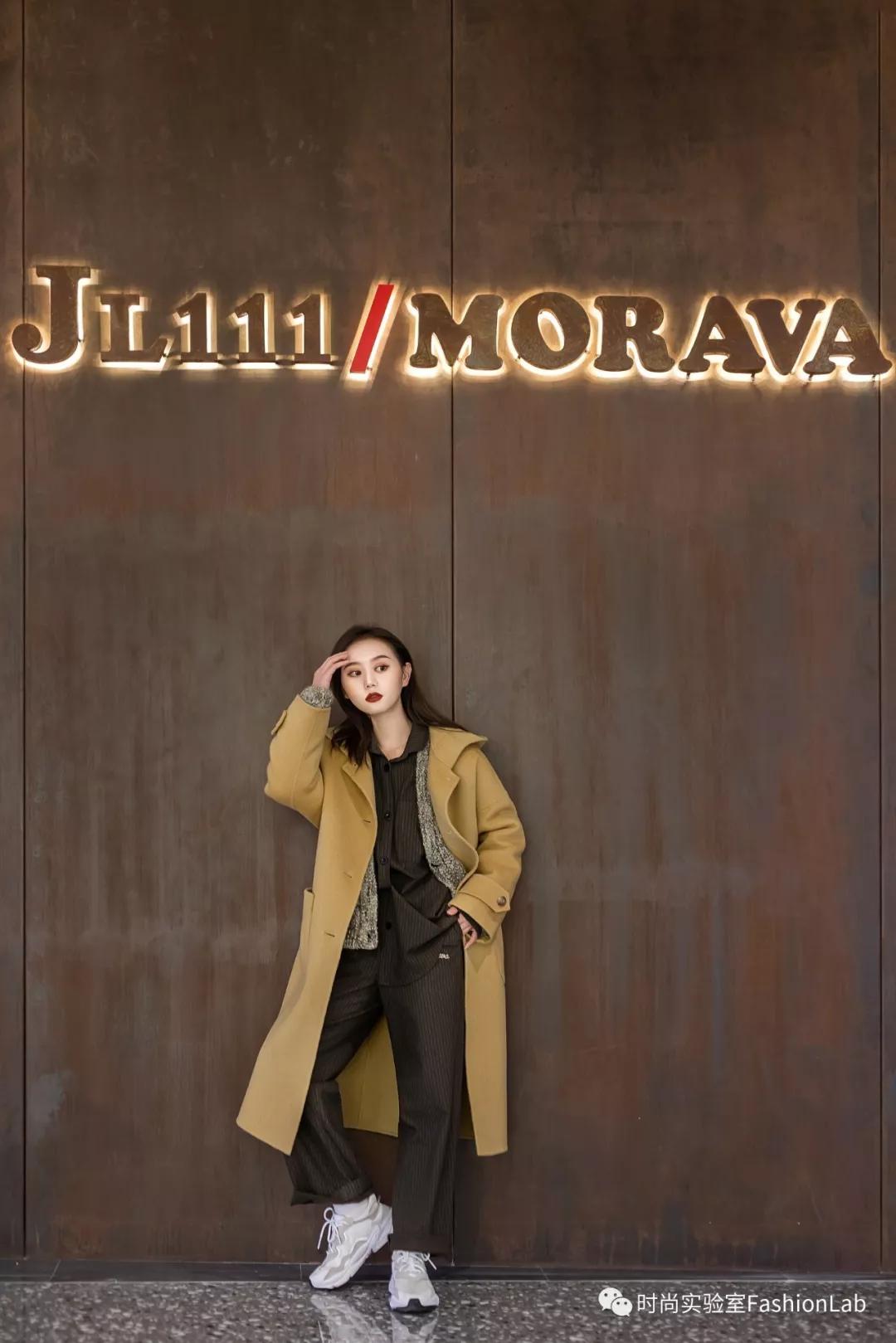 送对年终礼物是当代青年的社交核*器武**