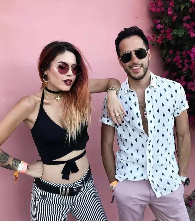 WHAT？一玩复古就垮？学学明星们这么穿，老嫌弃一秒变潮品