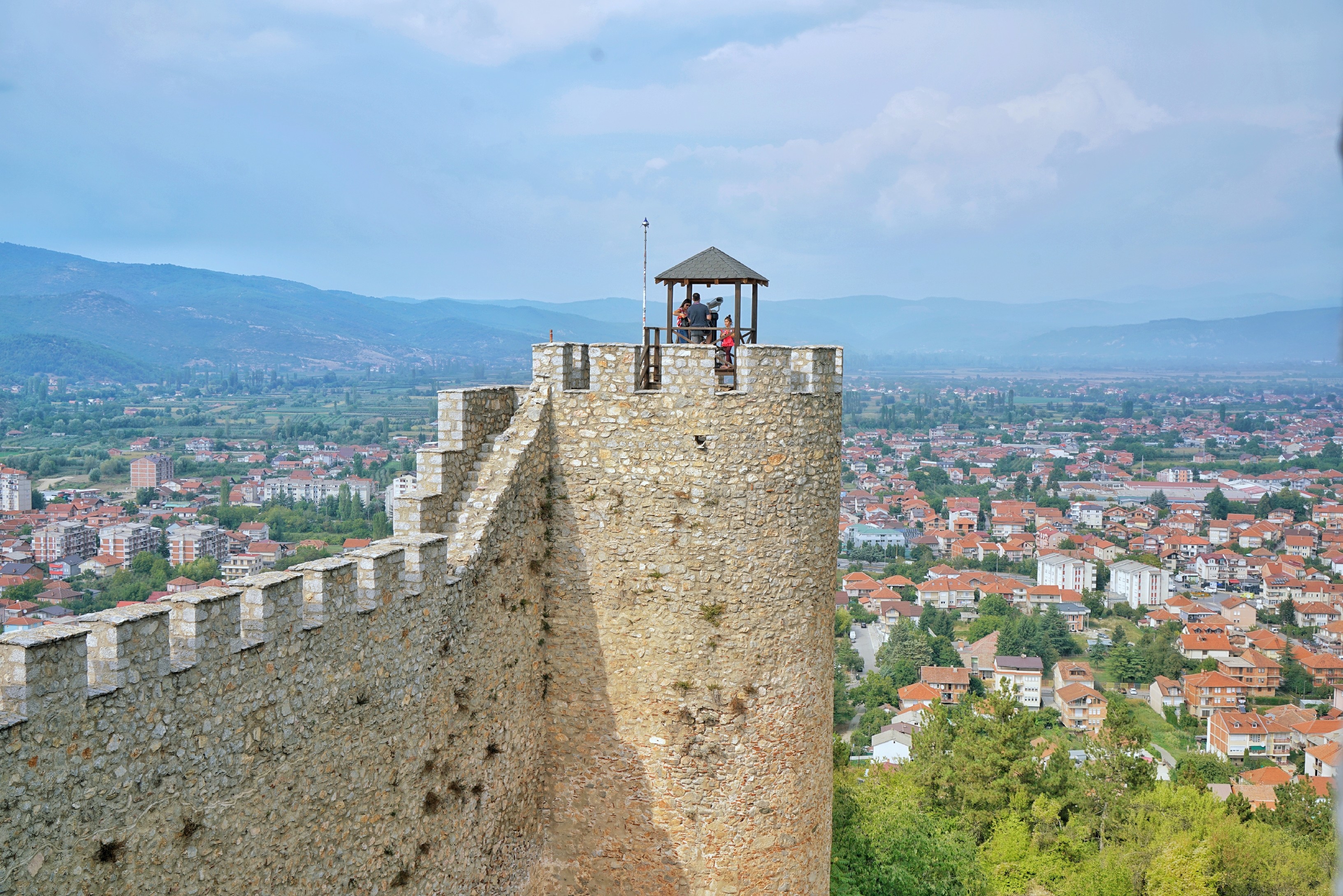 少出境章开箱检查巴尔干陆路出入境各种折腾换汇坐车住宿干货