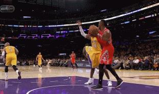 霍华德最惨一幕,霍华德被嘘