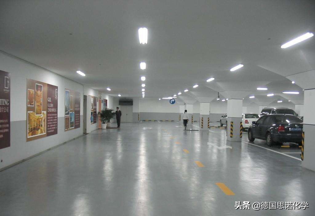 混凝土地面起皮起砂是什么原因,混凝土路面起砂是什么原因导致的