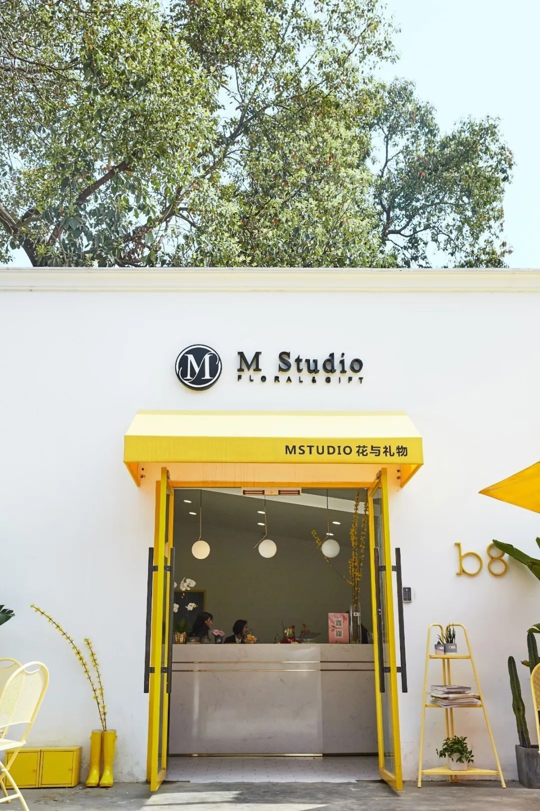 一不小心开了间花店，还和各种大牌合作，真的香