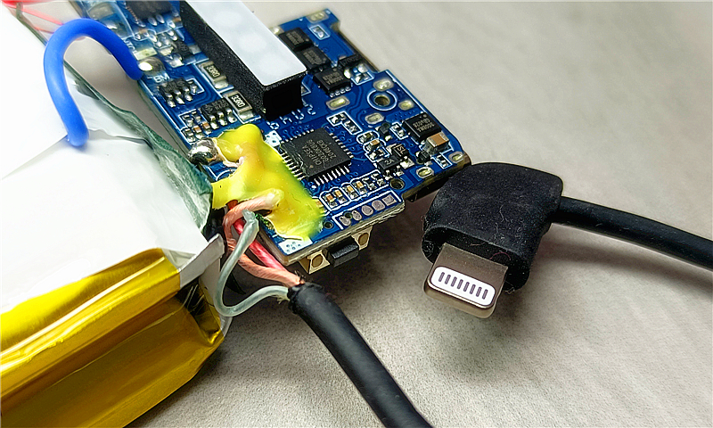 atl电芯手机电池,绿联双向快充移动电源测评