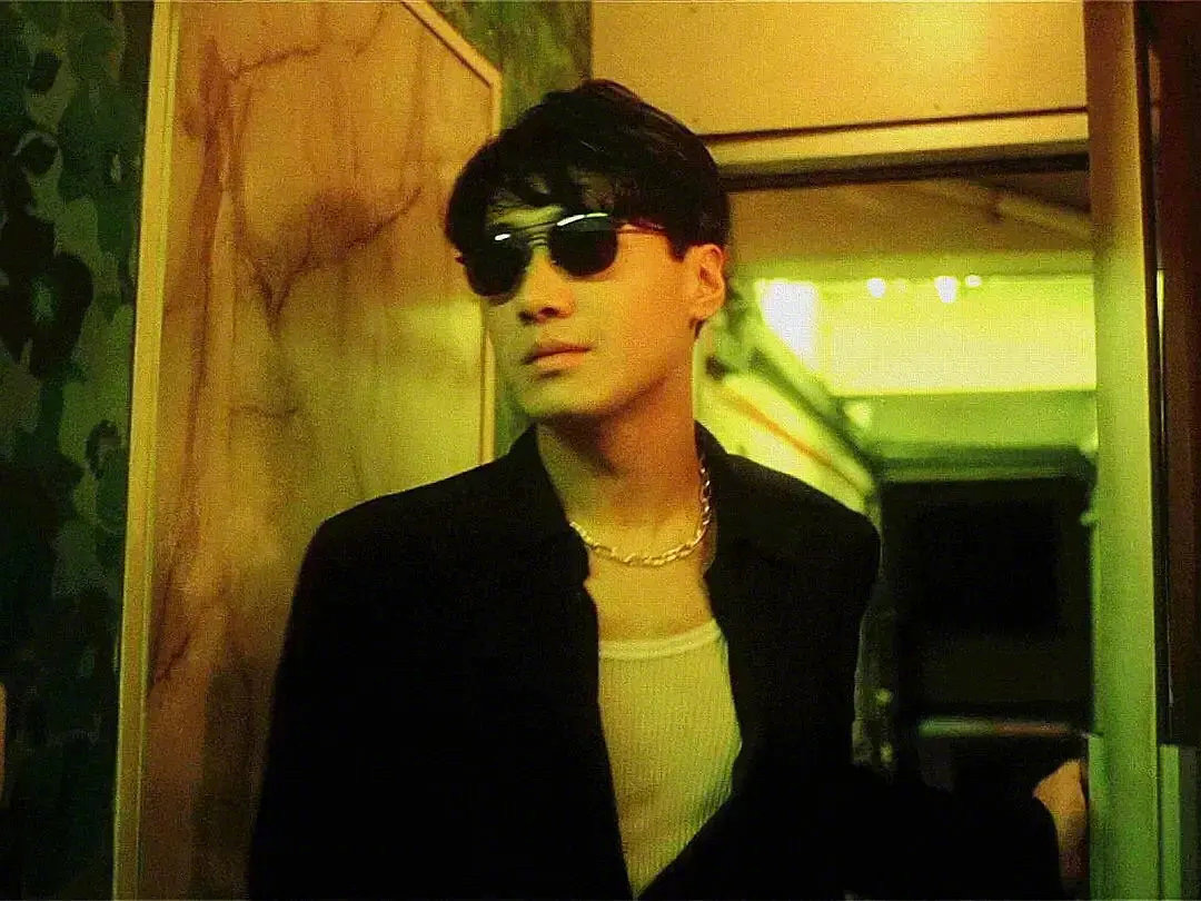 橘子晚报：粉丝声讨Owhat退钱；王思聪评论后劳斯莱斯删晚晚视频