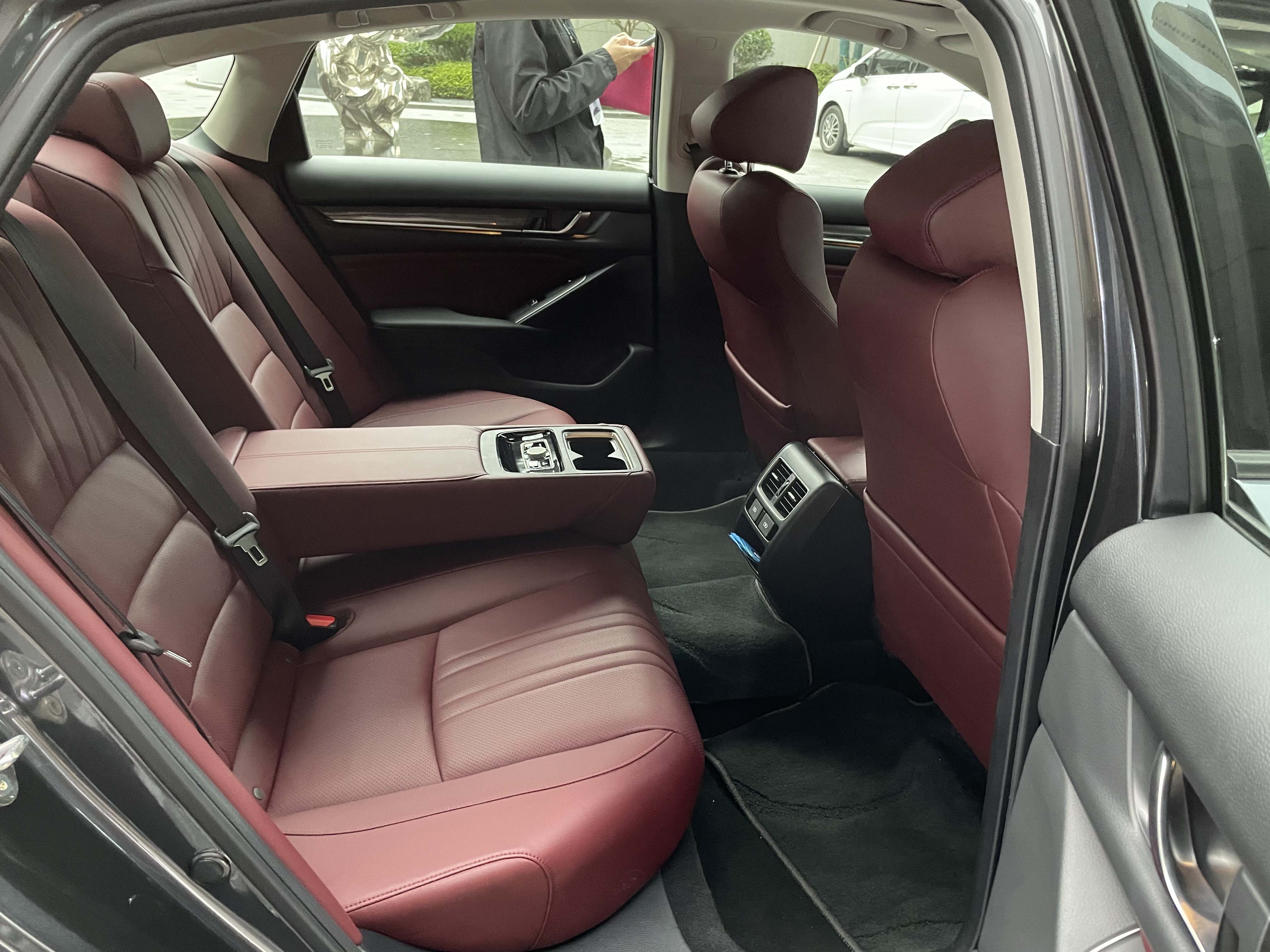 全新雅阁了解一下,新款雅阁如何开省油