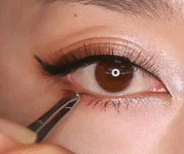 炉火纯青眼妆怎么画才好看,怎么画高级感的妆容眼妆才不晕妆