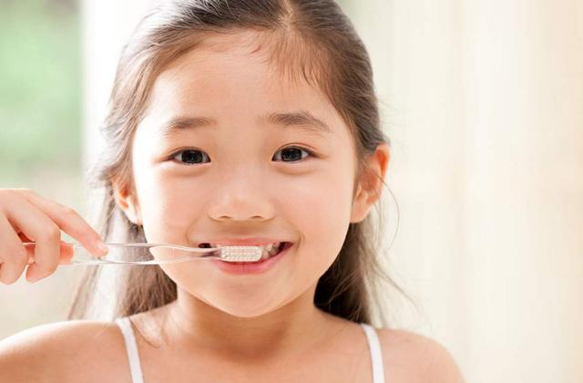 一张嘴就闻到牙臭味怎么办,一张嘴就恶臭怎么回事