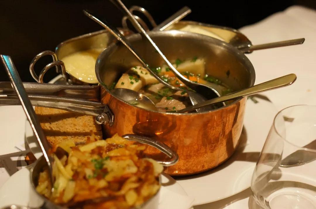 双立人厨具是德国品牌吗,双立人厨具是几线品牌