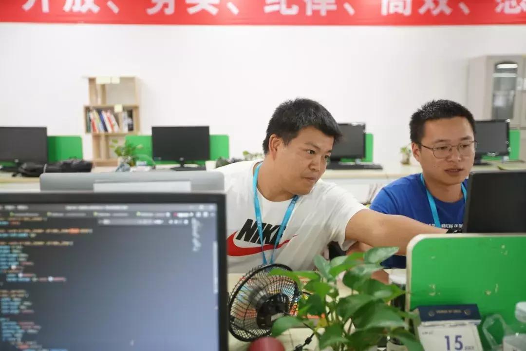 华为腾讯苹果,把苹果手机装进华为手机里