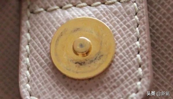 香奈儿包正品有瑕疵吗,香奈儿的包为什么比gucci贵那么多