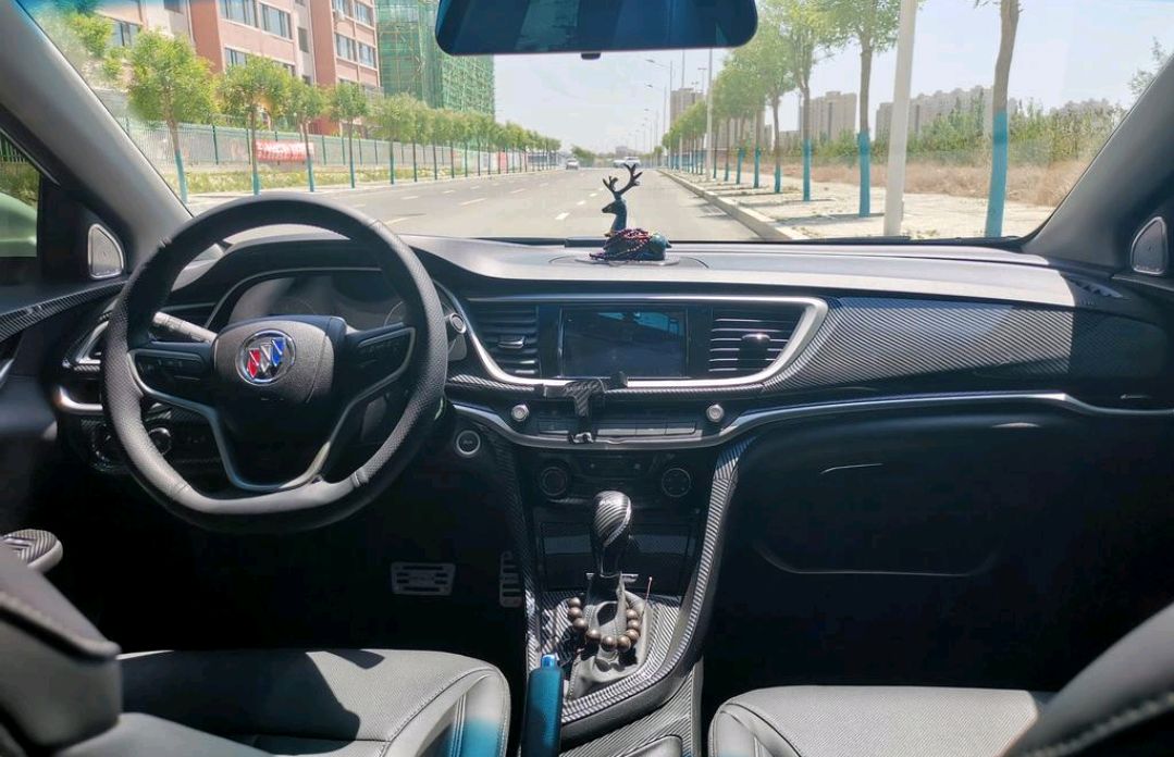 小伙子喜提6万左右新车,新款别克英朗用车感受