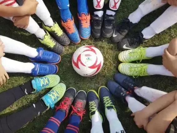 杭州江干区足球,踢足球幼儿园