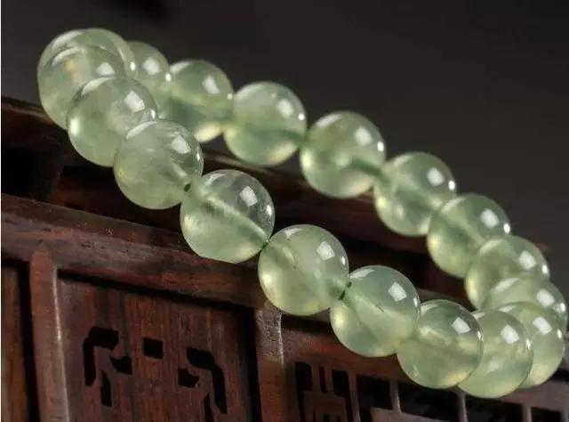 小叶紫檀手串的功效与作用及寓意,108菩提手串有什么寓意和象征