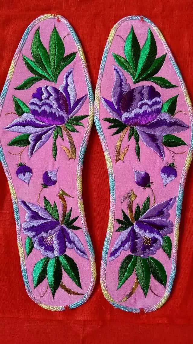 十字绣鞋垫花样图解大图,最受欢迎的小格子鞋垫图案