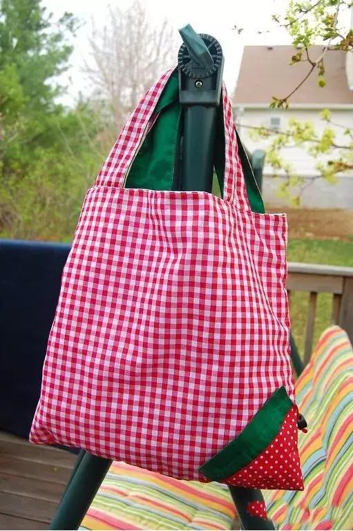 废旧衣服做购物袋视频,旧衣服做环保购物袋