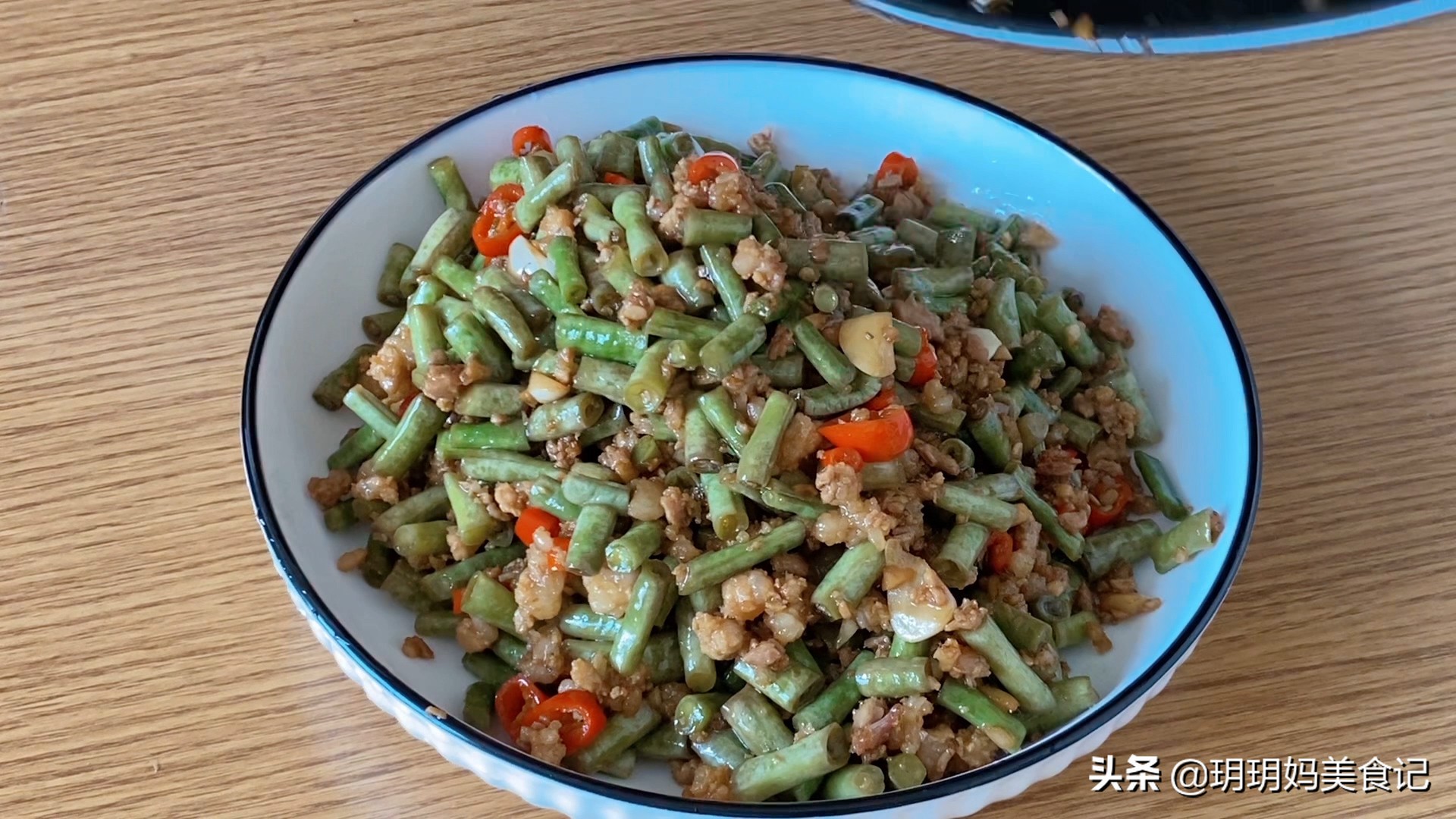 腌酸豆角简约做法,腌酸豆角的家常做法简单