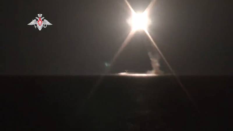 俄罗斯高超音速导弹袭击效果如何,俄罗斯120枚高超音速导弹能拦截吗