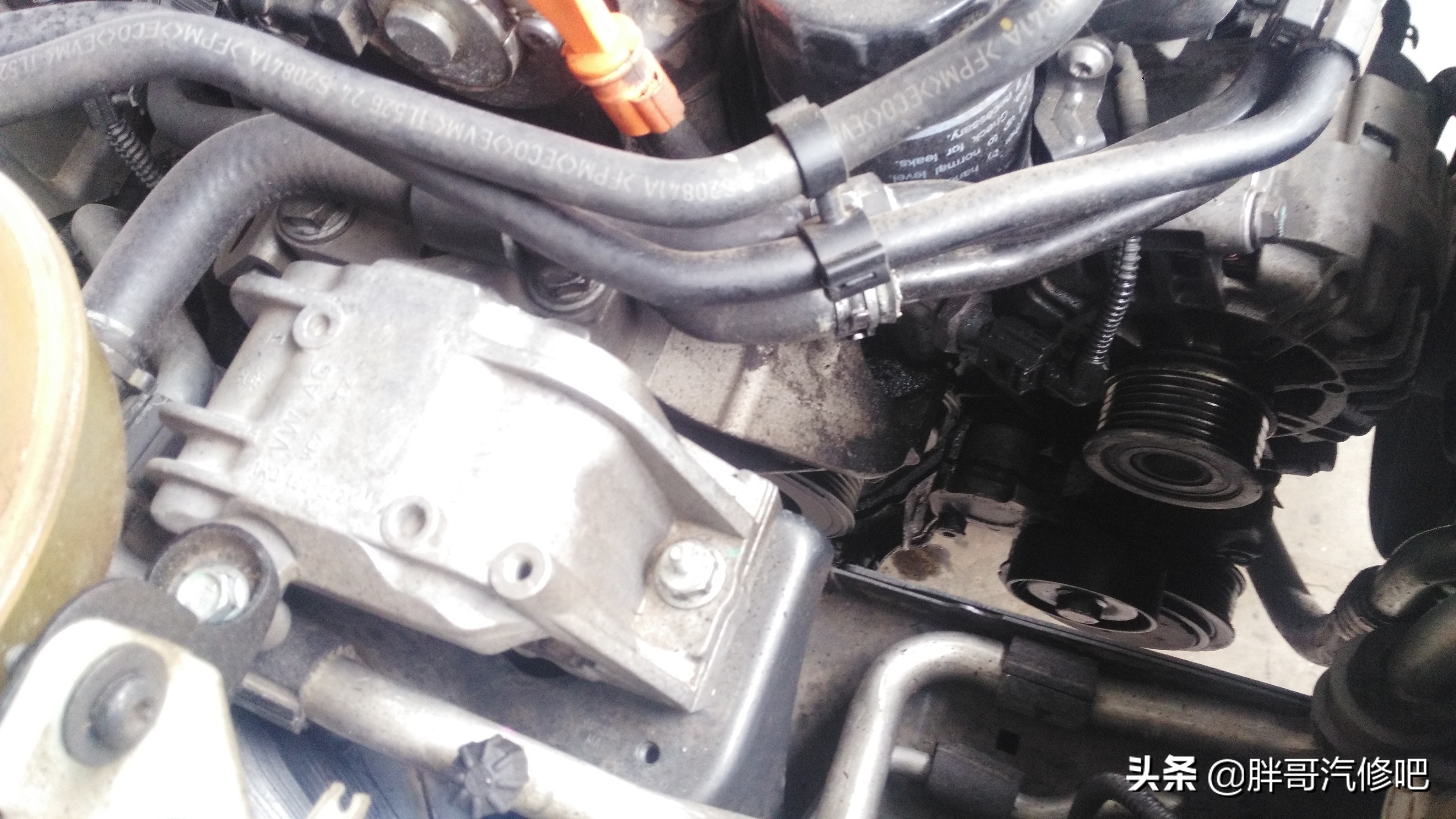 迈腾汽车漏油一般在哪个位置,迈腾漏油忽然不漏了