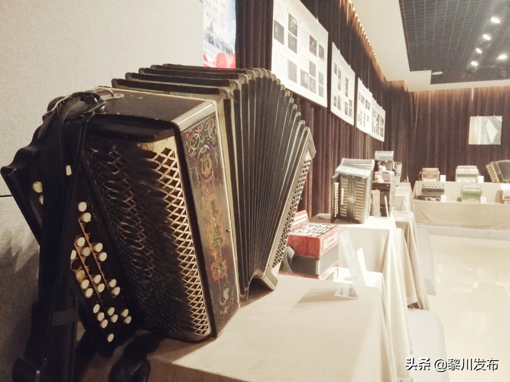 手风琴博物馆的时光印记,新疆塔城手风琴博物馆投票