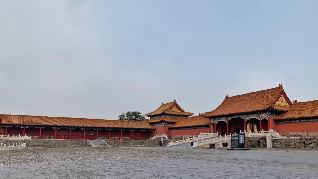 人山人海的景区怎么拍,如何在人山人海的景点拍照片