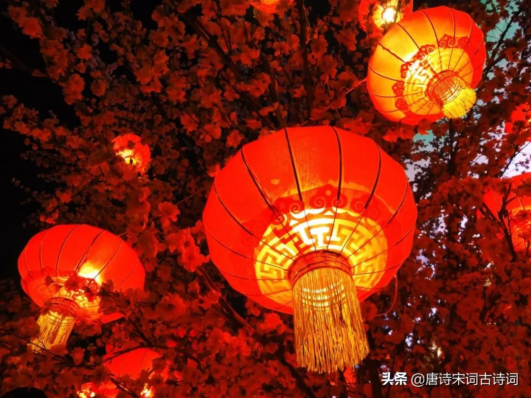 月上柳梢头花市灯如昼意思,元宵节诗词花市灯如昼人月两团圆