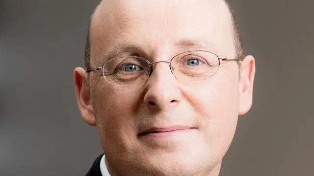 lvmh与gucci,中国设计师lv大秀