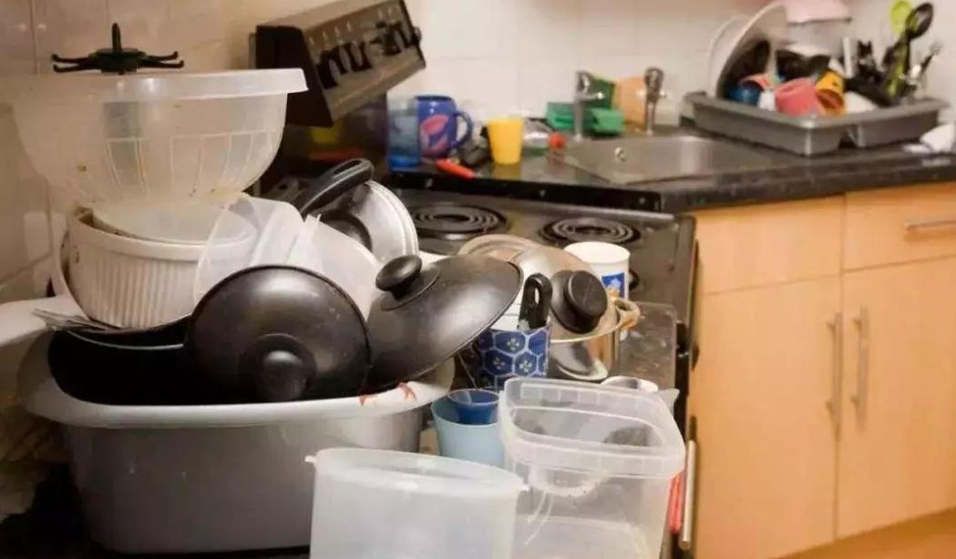 厨房空间小东西多,小米小厨宝有个过滤网装什么地方