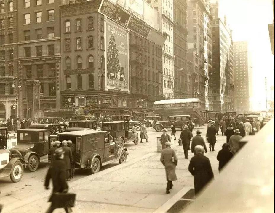 10年来工资没变化,每年印那么多钱工资为何不涨