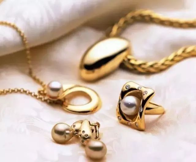 彩金戴久了会掉色么,彩金戴久了会掉颜色吗