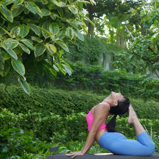 身材超好的大男神，展现男友力瑜伽合集，这样的瑜伽教练我也要
