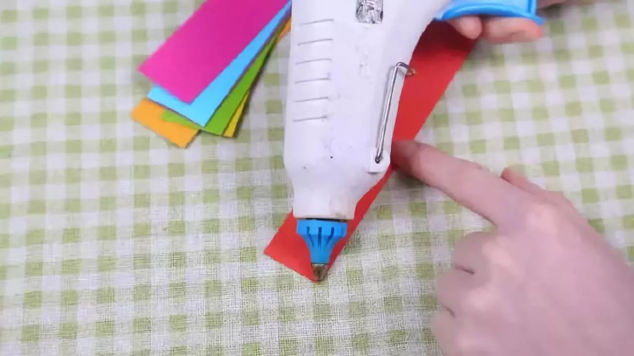 儿童手工小挂件制作,简单又漂亮的亲子手工挂件