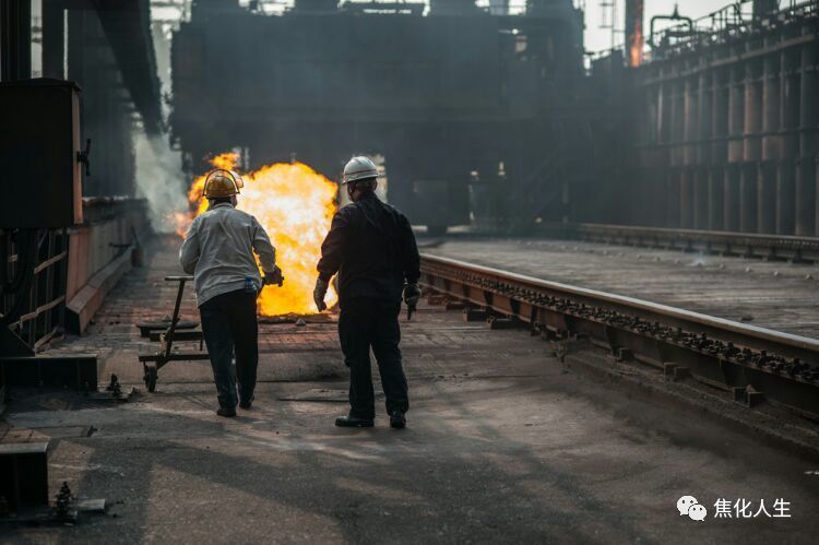 向您们致敬—高温下的焦化工人