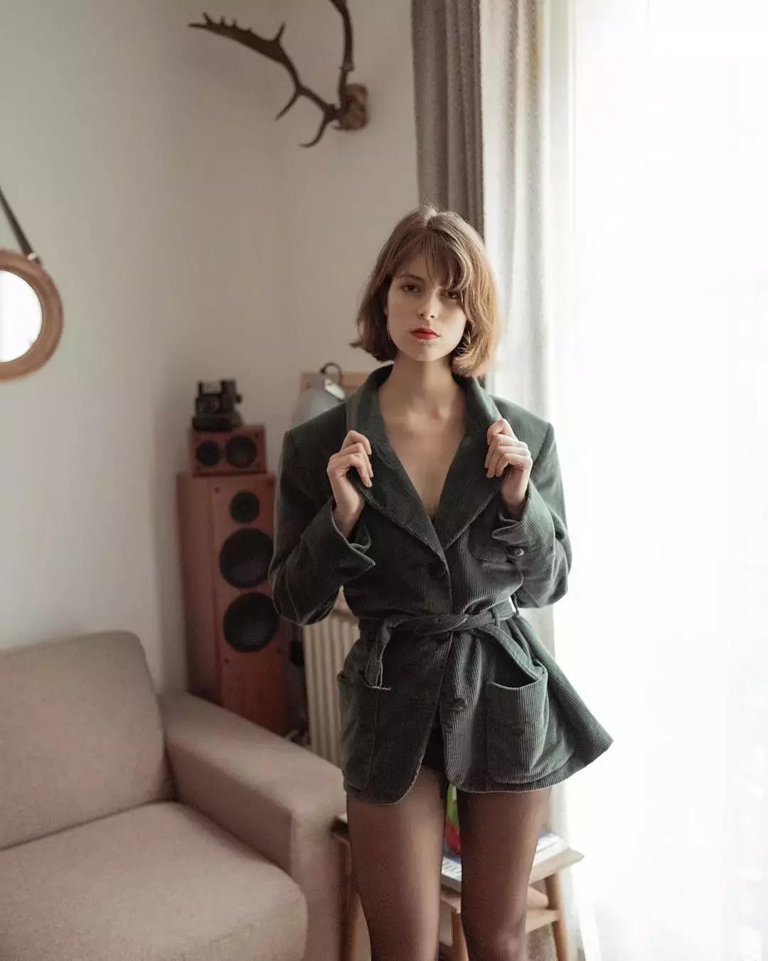 法国女人高级感穿搭,好看又好穿的女人