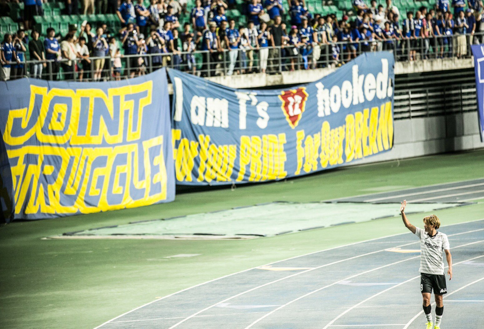 瓦尔迪出身低级别联赛,出身名校