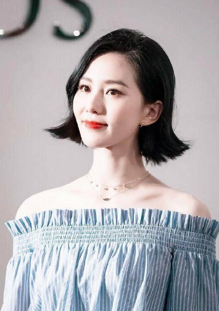 不烫不染圆脸女生适合的发型,圆脸适合黑长直还是适合自然刘海