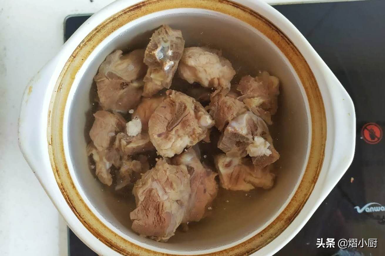 猪骨汤怎么炖保留骨头的香味,猪骨汤怎么炖最快最有营养